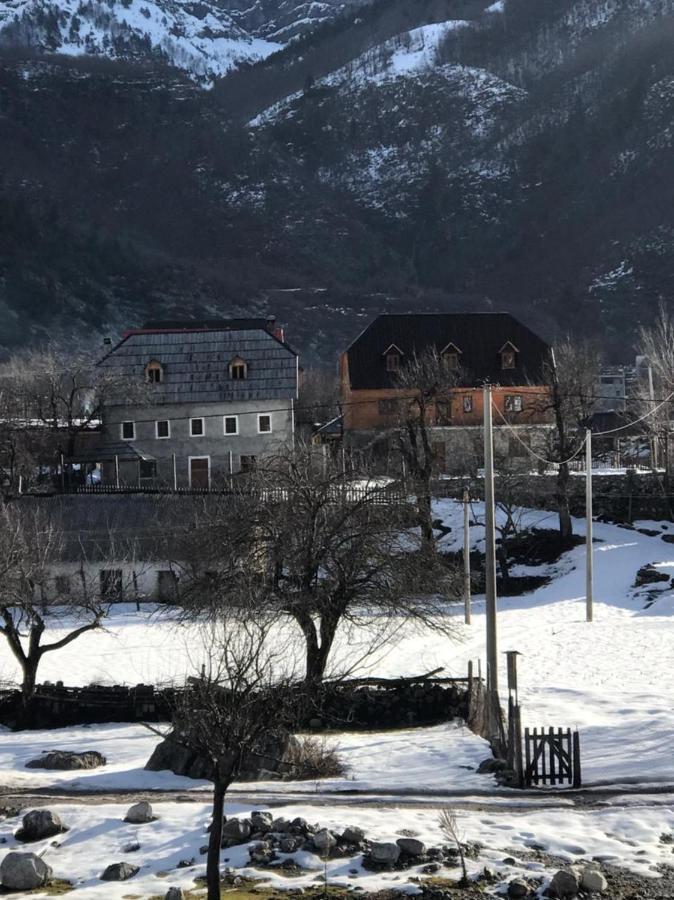 Hotel Bujtina Leke Gerla Theth Esterno foto