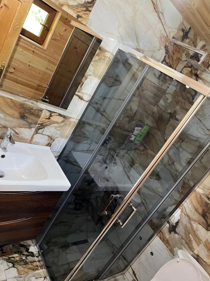 Hotel Bujtina Leke Gerla Theth Esterno foto